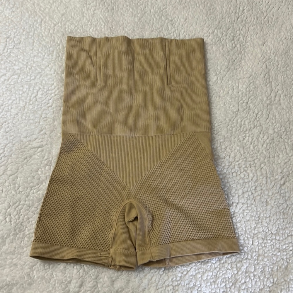 Shape-wear